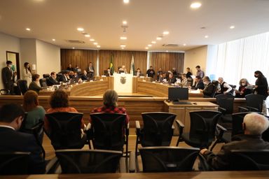 CCJ aprova créditos especiais para áreas da Ciência e Tecnologia e da Saúde