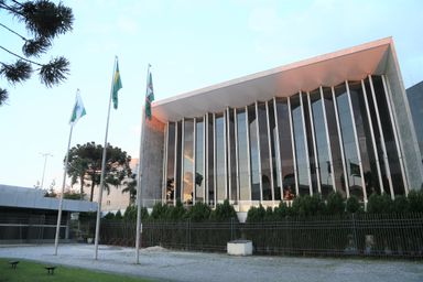 Agenda da Assembleia terá homenagens a profissionais da saúde e debates sobre energia renovável e direitos do consumidor
