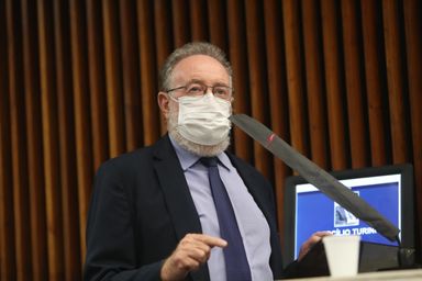 Deputado Tercilio Turini alerta sobre buracos e outros problemas na Rodovia do Café