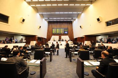 Assembleia deve concluir nesta terça-feira (23) a votação do Plano Estadual de Educação
