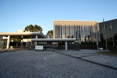 Restrição de acesso e reforço nas regras de prevenção começam a valer nesta segunda-feira (22)