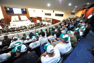 Apoio do Legislativo ao fim da vacinação da aftosa é fundamental, dizem produtores