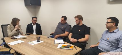 Deputada Luciana Rafagnin (PT) e Unicafes discutem futuro da merenda depois da terceirização da administração das escolas estaduais