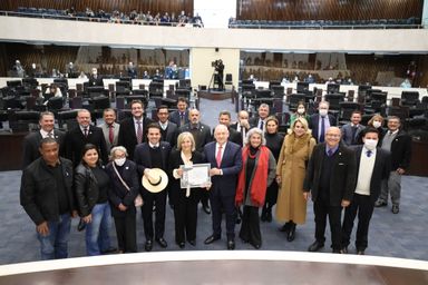 Em homenagem, viúva de Fábio Campana define jornalista como "artesão das palavras"