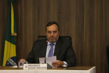 Aposentadoria de ex-governadores será discutida durante audiência pública