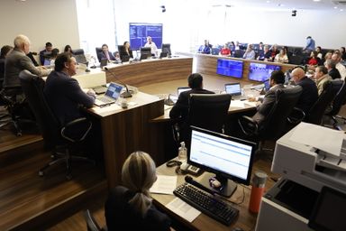 CCJ aprova proposta que prevê multas para uso de cigarros eletrônicos em ambientes coletivos no Paraná