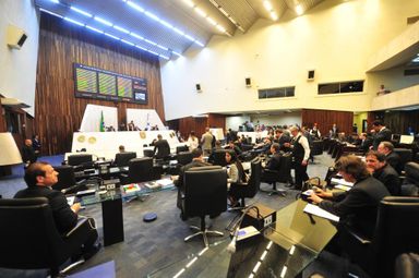 Justificativa de falta por motivos religiosos é aprovada em segunda discussão