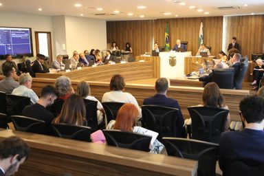 Proposta do Governo que modifica lei sobre desestatização da Celepar avança na Comissão de Constituição e Justiça