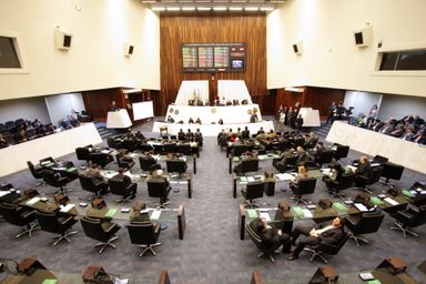 Projeto que reajusta vencimentos de servidores entra na pauta de terça-feira (22)