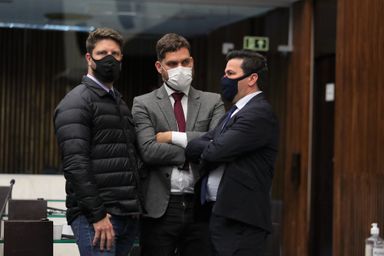 Oposição condiciona pagamento de indenizações à autorização para construção de novas centrais hidrelétricas