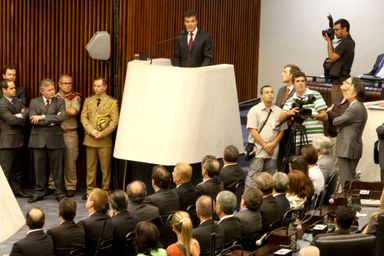 Na reabertura do ano legislativo, governador agradece esforço da Assembleia