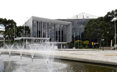 Projeto que obriga hospitais a informar dados sobre abortos no Paraná volta à pauta da Assembleia