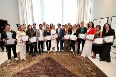 Deputada Marli Paulino (Solidariedade) presta homenagem aos cirurgiões-dentistas do Paraná