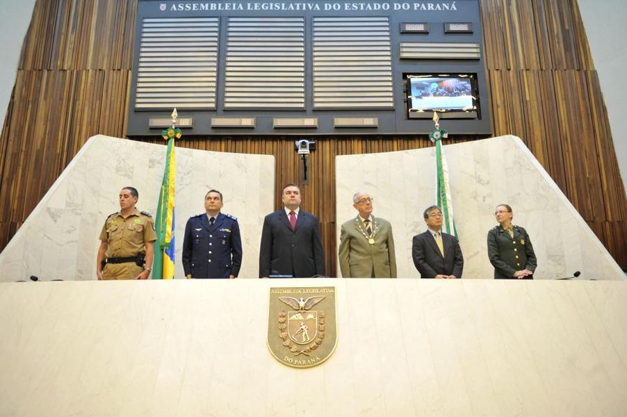 Sessão Solene proposta pelo deputado Ney Leprevost homenageia os 124 anos da Proclamação da República