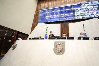 Taxas de cartórios extrajudiciais do Paraná poderão ser pagas com cartões de débito e crédito