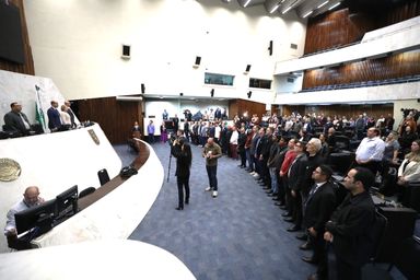 Comunidade Canção Nova celebra 20 anos de evangelização na Assembleia Legislativa do Paraná