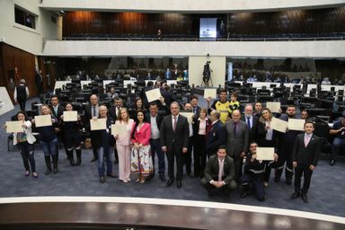 Condutores de ambulância são homenageados no grande expediente