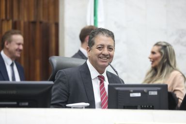 Deputado Cobra Repórter (PSD) celebra aprovação do projeto que institui o Dia da Congregação Mariana no Paraná