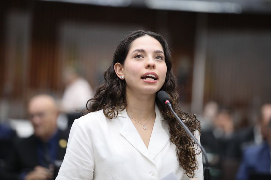 ana julia req escolas
