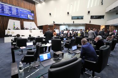 Deputados aprovam funcionamento de Cooperativas-Escolas nos colégios agrícolas do Paraná