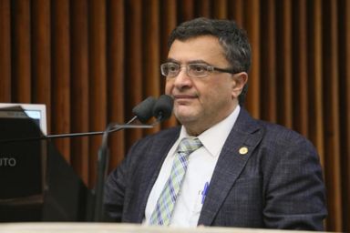 Paraná vai receber R$ 2,4 milhões para rede de frios da vacinação contra a covid-19