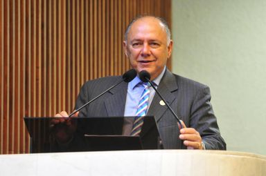 Irmã Luiza Menin recebe homenagem da Assembleia Legislativa em Toledo