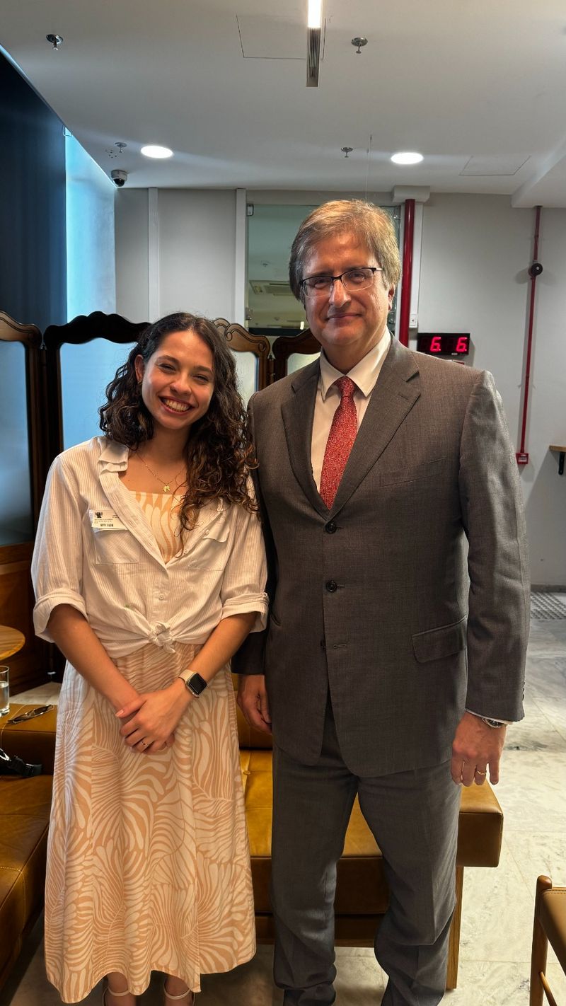 ana julia pgr