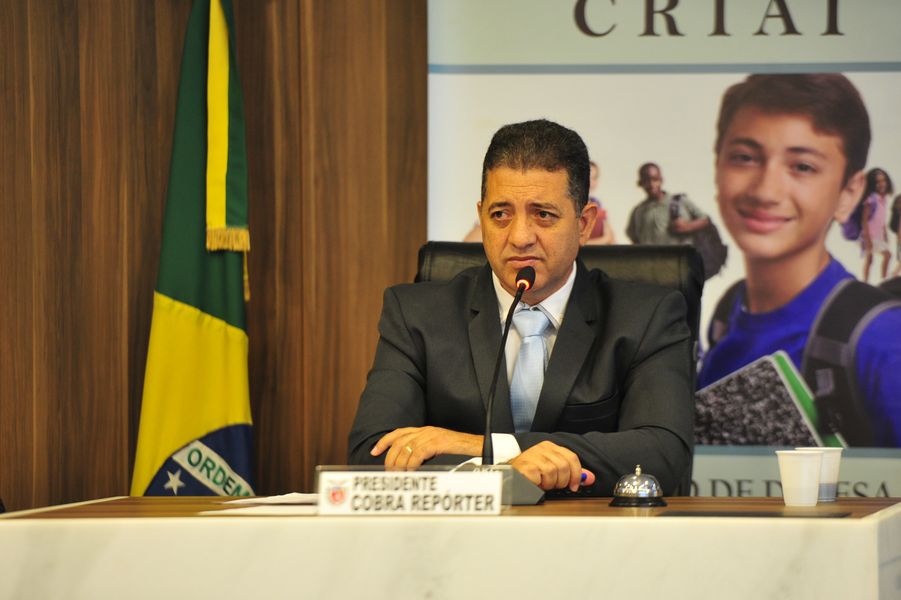 cobra infância