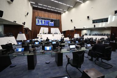 Programa Descomplica Paraná é aprovado na Assembleia