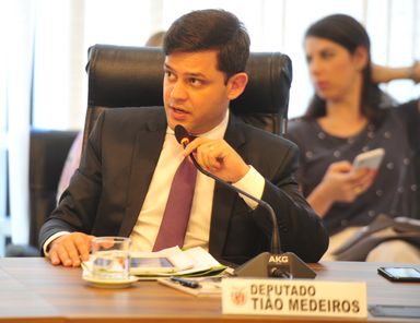 Projeto que trata da falta de aluno por motivo religioso está em debate na CCJ