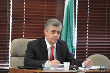 Péricles de Mello preside reunião para tratar do regimento interno do ConPaz