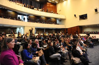 200 textos avançam para a etapa decisiva do 1º Concurso de Redação da Assembleia