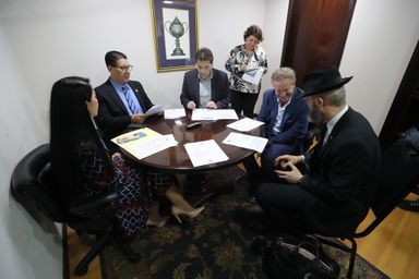 Projetos em defesa do consumidor avançam na Assembleia Legislativa