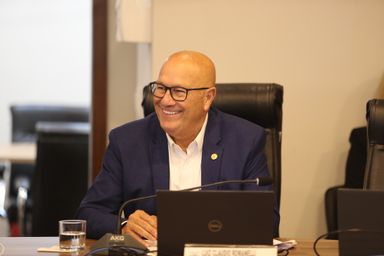 Paraná vai reduzir em 55% custos da CNH, destaca deputado Luiz Claudio Romanelli (PSD)