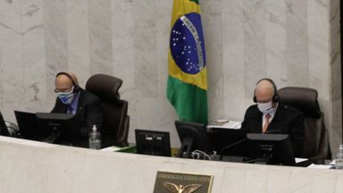 Novas medidas contra coronavírus acompanham propostas de deputados