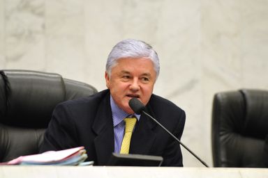 Assembleia pode acionar telefônicas pela baixa qualidade dos serviços prestados