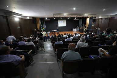 Preço abusivo das tarifas no Norte Pioneiro é debatido com a população de Cornélio Procópio