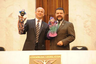 Assembleia presta homenagem ao artista plástico Abel Domingues Souza