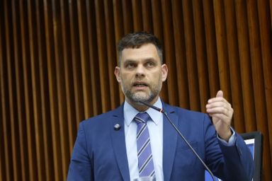 Deputado Goura (PDT) cobra detalhamento dos R$ 464,1 milhões previstos para o Centre Pompidou Paraná