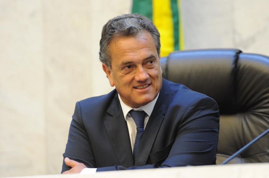 Primeiro secretário Plauto Miró