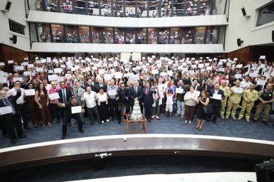 Assembleia Legislativa realiza sessão solene em homenagem ao aniversário de Curitiba