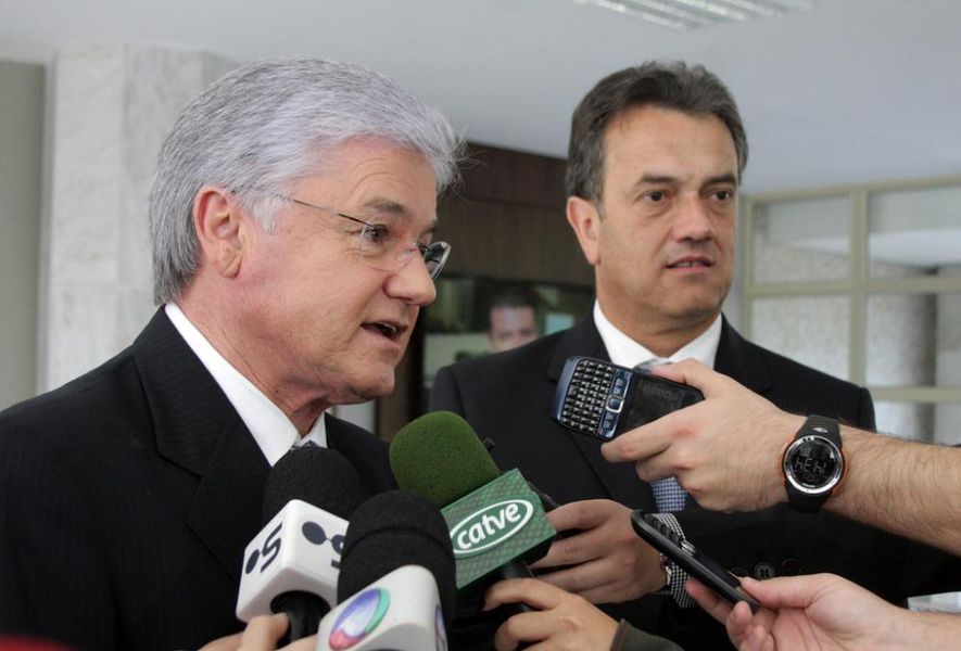 Presidente da Alep, deputado Valdir Rossoni (PSDB) ao lado do 1º secretário, deputado Plauto Miró (DEM).