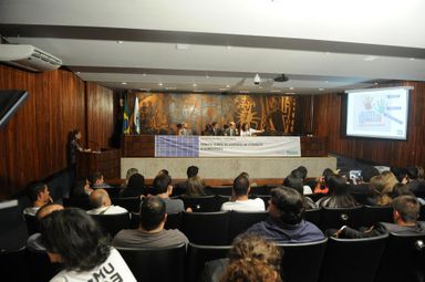 Sociedade organizada participa dos debates sobre as medidas contra a corrupção