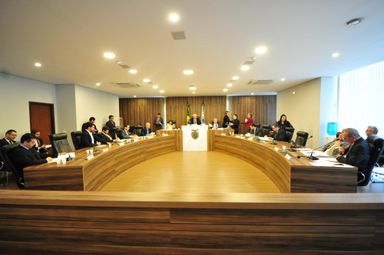 CCJ aprova emenda substitutiva geral ao projeto de lei que dispõe sobre a carreira do magistério universitário