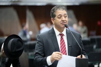 Deputado Cobra Repórter (PSD) solicita ao Governo do Estado linhas de crédito emergencial para agricultores afetados por temporais no Paraná