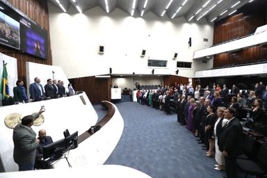 Sessão solene na Assembleia Legislativa celebra os 100 anos da Revista Rotary Brasil
