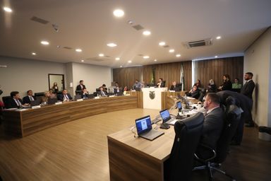 CCJ aprova projeto que proíbe arquitetura hostil no estado do Paraná