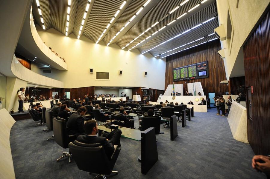 Deputados - imagem ao fundo