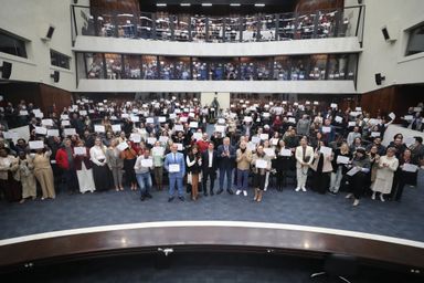 Assembleia Legislativa condecora profissionais da enfermagem em sessão solene pelo Dia Internacional da categoria