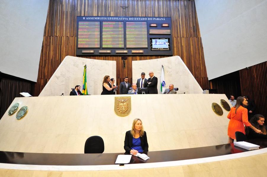 MESA EXECUTIVA